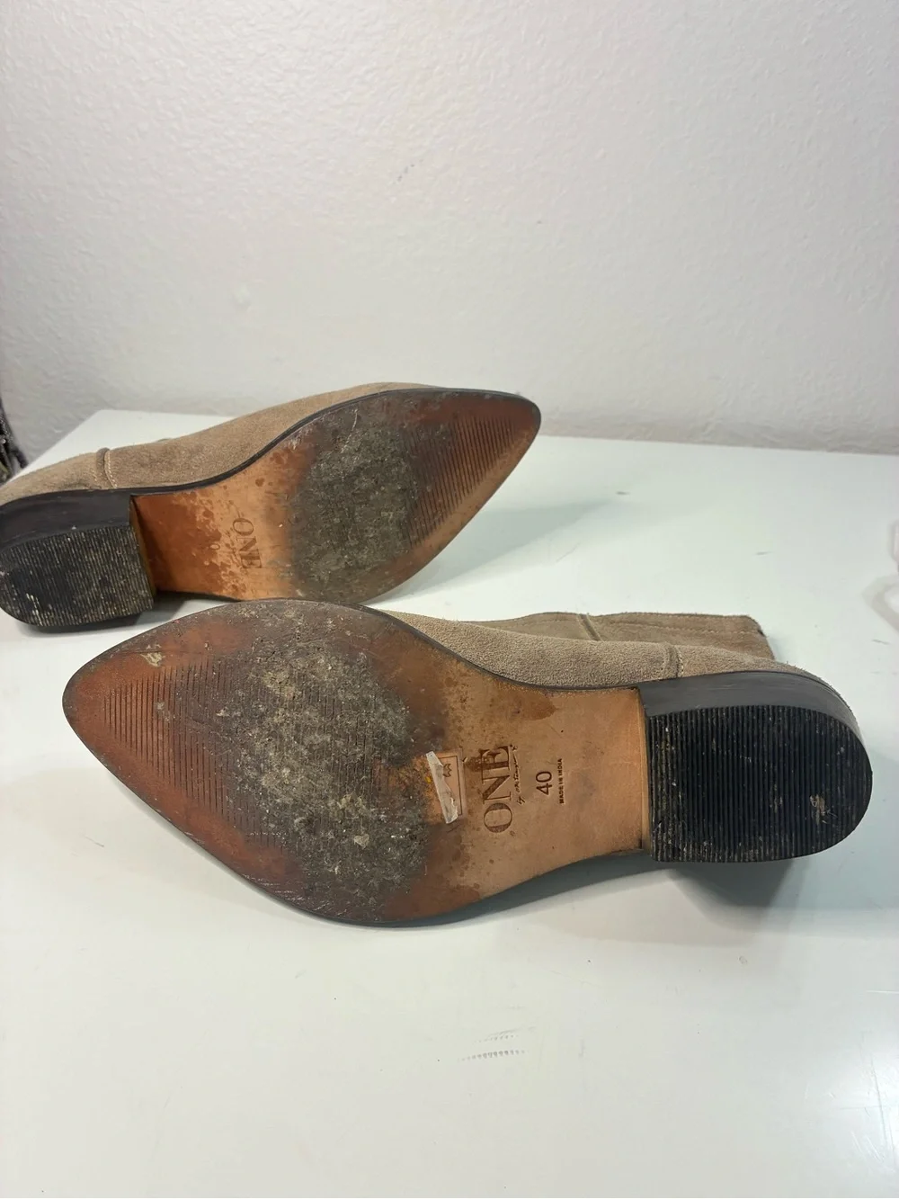 One by One Teaspoon 40EU 9US Distressed Suede Taupe Ankle Booties Boho Western